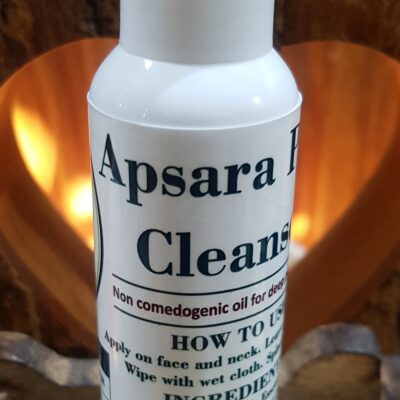 Apsara Pour cleanser Triaanyas health Mantra